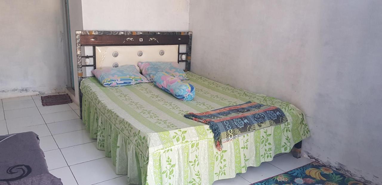 Spot On 90018 Villa Zane Reynold Karanghawu Extérieur photo